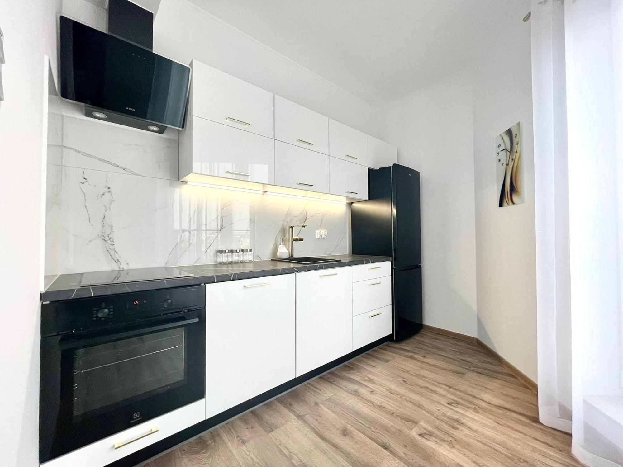 Easy Rent Apartments- Polnocna Old Town View Apartment